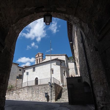 Villa L'Ira Di Dante Gubbio Exterior foto